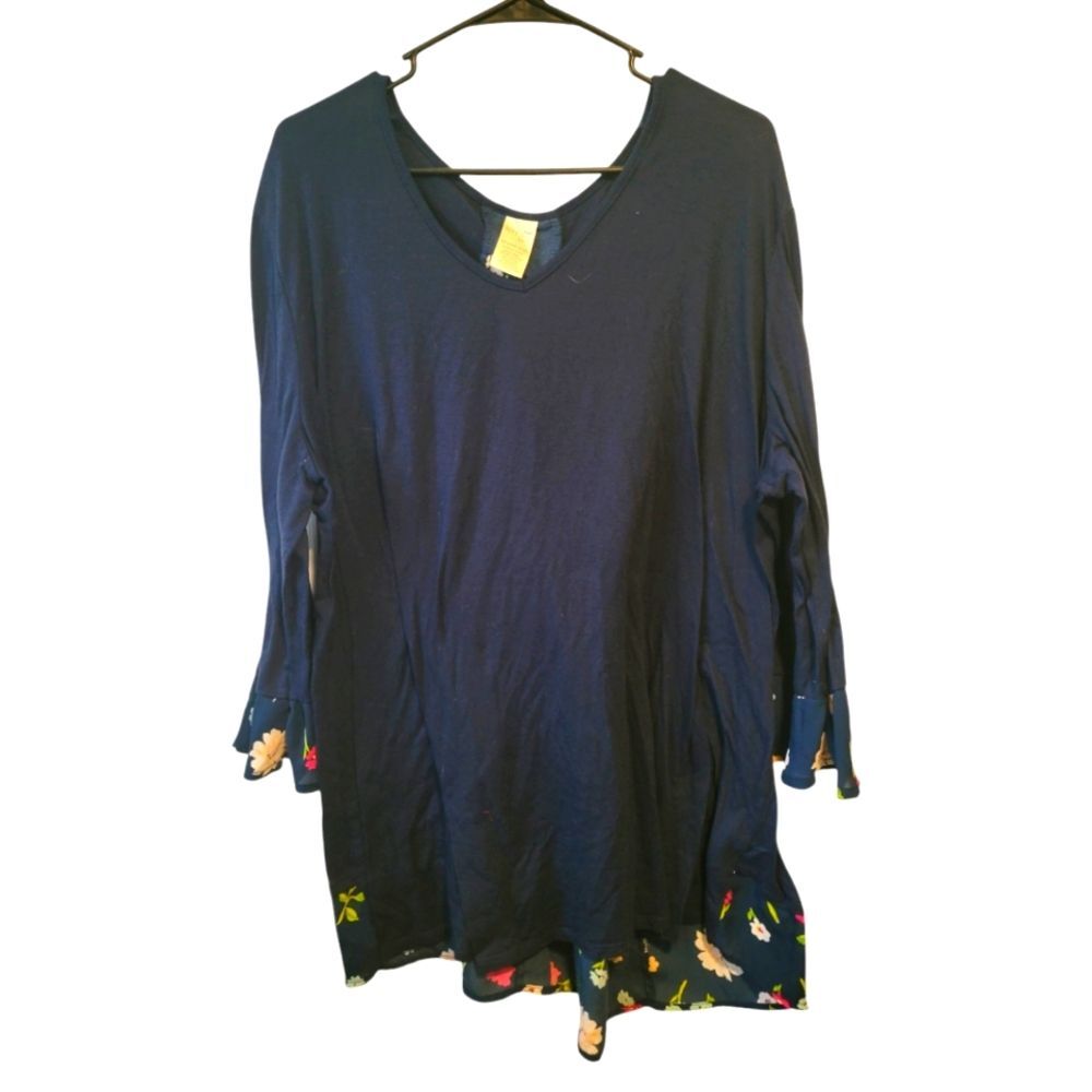 Terra & Sky Navy Blue Bell Sleeve Floral Blouse Size 2X Lace Up Back